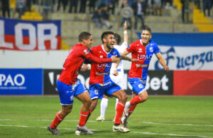 Carlos Mannucci frenó al líder ADT ganándole por 3-2 en Trujillo