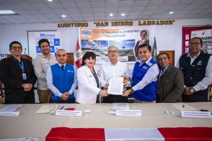 EsSalud anuncia construcción de moderno hospital en Ferreñafe