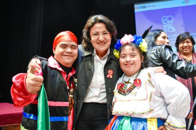 Más de 4 mil personas serán certificadas como cuidadoras de personas con discapacidad severa en el 2024