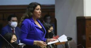 Colegio de Abogados de Lima (CAL) está considerando iniciar una investigación administrativa contra la congresista Rosselli Amuruz Dulanto por presunta negociación incompatible.