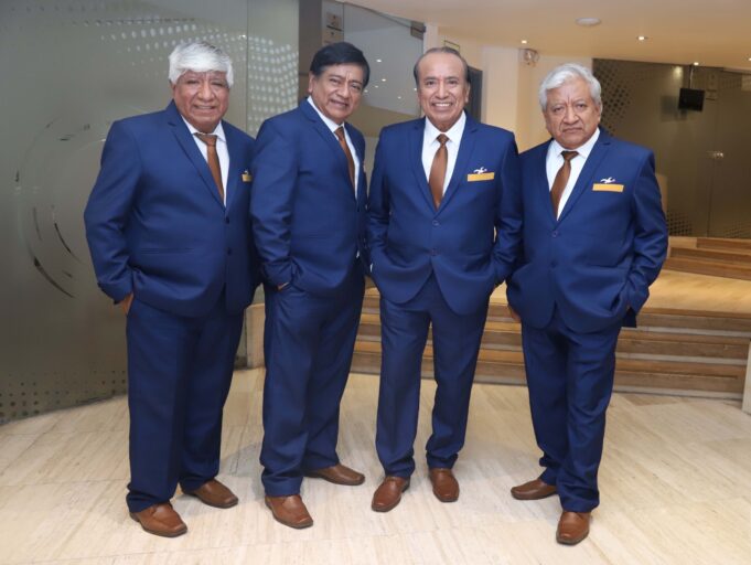 Agua marina se cobra revancha por el Día del Amigo