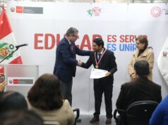 Ministro Morgan Quero reconoce a docentes con medalla ‘Maestros de Corazón’ por su aporte a la educación peruana
