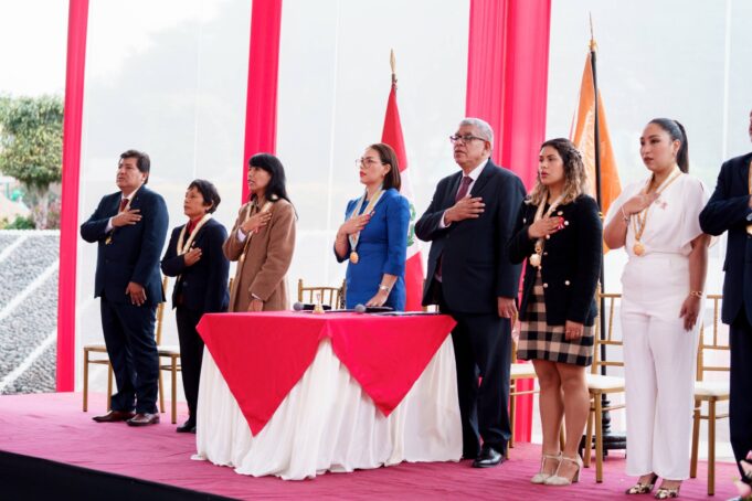 Surquillo celebra su 75° aniversario con sesión solemne