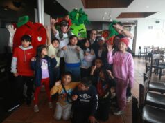 “Agricooltores” adelantaron Día del Pollo a la Brasa con niños del Inabif