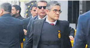 Fiscal Domingo Pérez llegó a juicio con chaleco antibalas