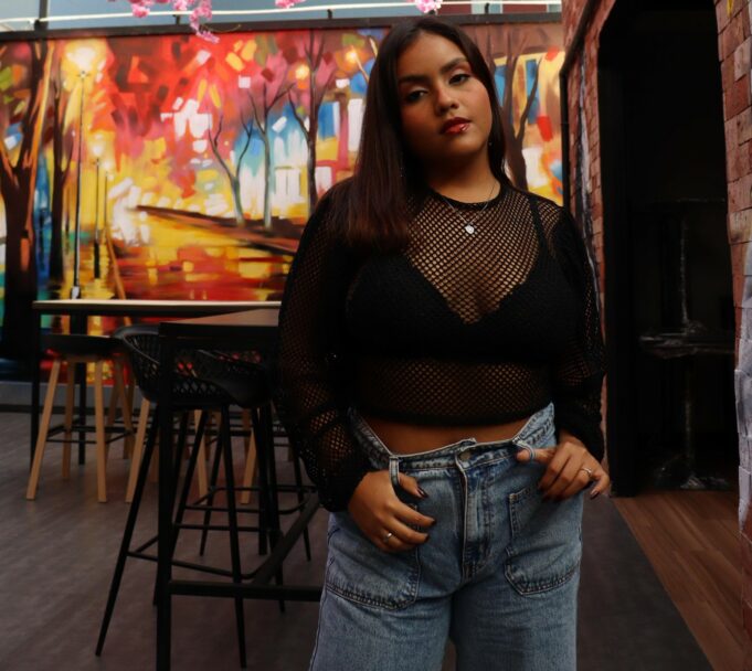 Valeria Sofia Debuta con su Tema » TE LO DI TO’ ‘” en el Género Pop Urbano(VIDEO)