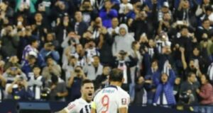 Alianza Lima venció a Alianza Atlético 2-0 y sigue en la cima del Clausura