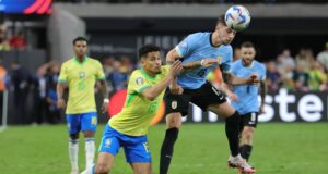 Uruguay es semifinalista al eliminar a Brasil por tanda de penales (4-2) y se mide con Colombia
