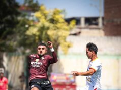 Universitario solo igualó con Grau 1-1 en Sullana y dejó la cima del Clausura