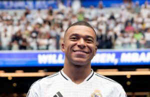Kylian Mbappé fue presentado por el Real Madrid ante 30 mil hinchas merengues