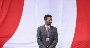 Jefe del Gabinete destaca entrega de laureles deportivos a Stefano Peschiera