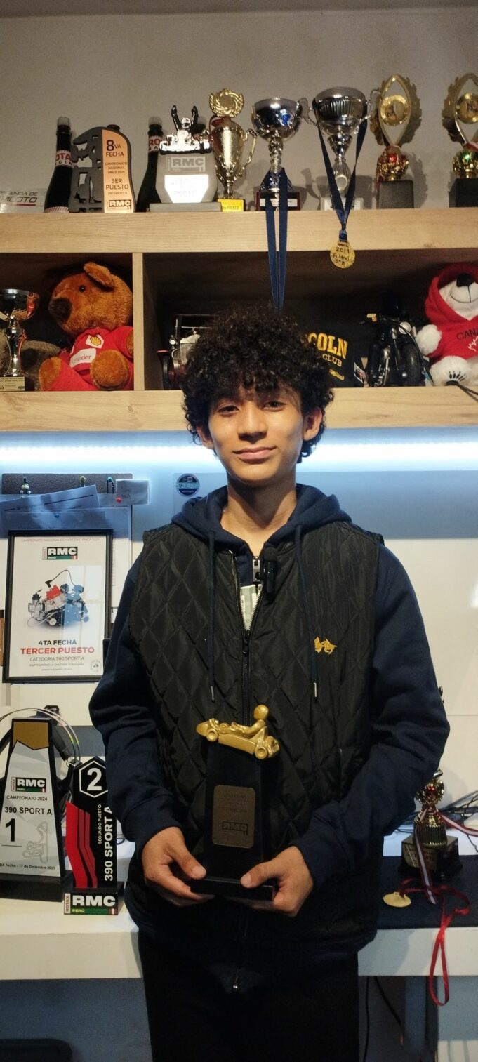 Diego Cortez se estrenó con podio en el Campeonato de Karting Rotax Max Challenge Perú