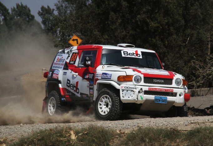 Beto Sánchez subió al podio y va fin de semana por el título en el Rally Ahuac en el Valle del Mantaro