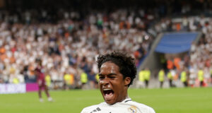 Real Madrid goleó al Real Valladolid 3-0 y logró primera victoria en la Liga de España