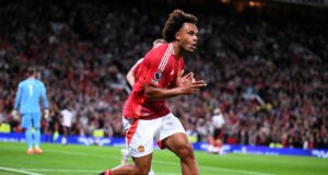 Manchester United debutó con triunfo en la Premier League al vencer a Fulham 1-0