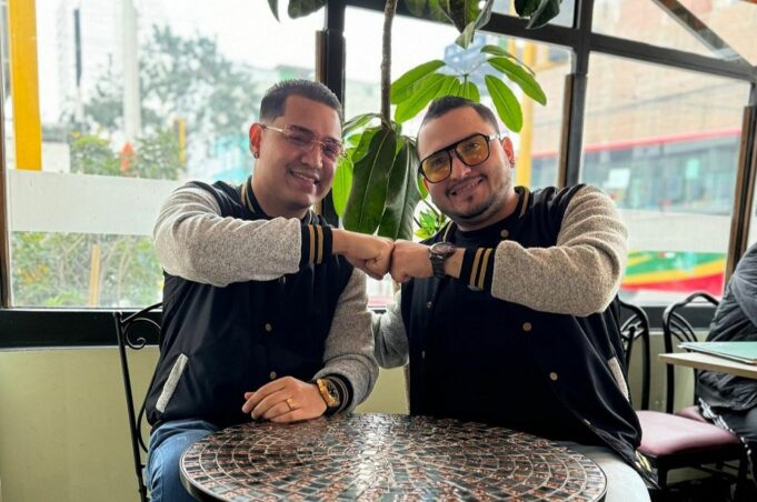 Hermanos se abren camino en el género tropical y la rompen en YouTube. Elki & Anthony lanzan éxito “Discúlpame”