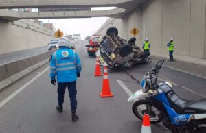 Serenos de Carmen de la Legua auxiliaron a ocupantes de accidente en la línea amarilla