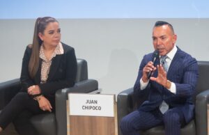 Juan Chipoco deslumbra en la Universidad de Lima con charla magistral