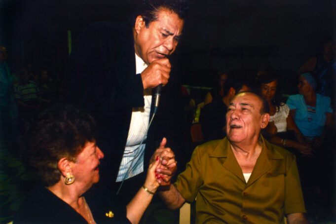 El bolerista Ramón Avilés retorna a los escenarios después de 15 años