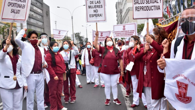 Obstetras rechazan la norma técnica N°214-MINSA/DGIESP-2024