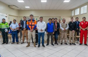 Alcalde de Carmen de la Legua recibe donación de implementos de rescate