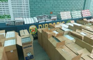 Policía halla más de un millón de cigarrillos escondidos debajo de toneladas de harina de soya