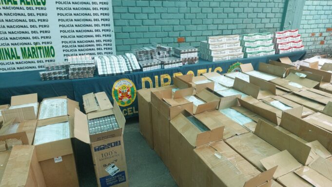 Policía halla más de un millón de cigarrillos escondidos debajo de toneladas de harina de soya