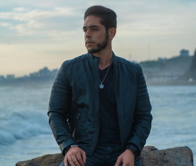 Jona Gómez revela «La verdad»: su nueva balada sobre el amor y sus decepciones