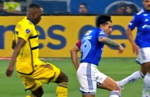 Expulsión de Luis Advíncula, en la historia negativa de torneos Conmebol