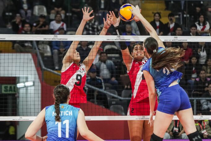 Selección Peruana de Voleibol clasificó a Cuartos de Final del Mundial Sub 17 al vencer a la Argentina 3-2