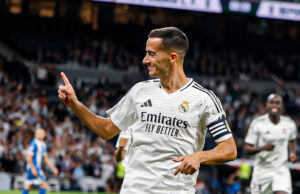 Real Madrid ganó al Alavés 3-2 y acecha al líder Barcelona