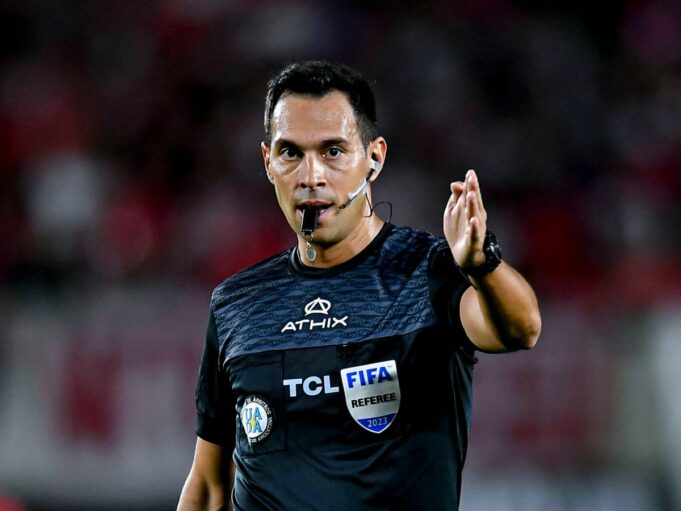 Argentino Tello y uruguayo Ostojich los elegidos como árbitros para partidos de Perú