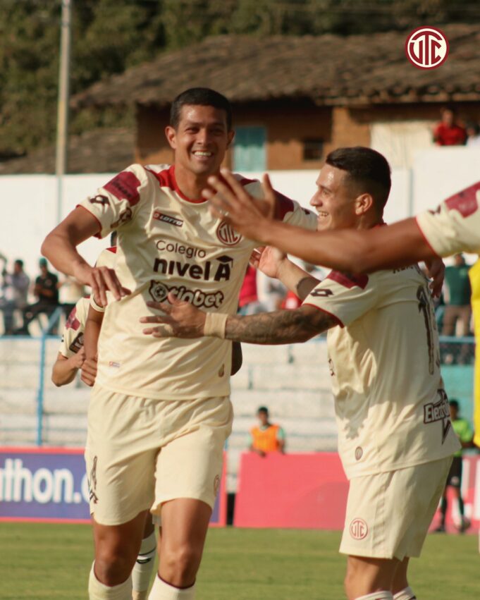 UTC derrotó a Carlos Mannucci 2-0 y se aleja del descenso