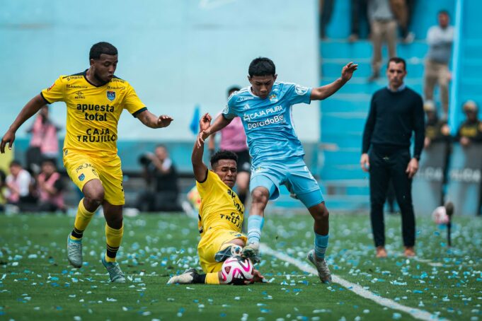 Sporting Cristal hizo la tarea y venció por goleada a César Vallejo 4-1