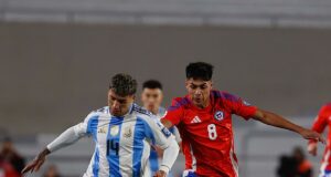 Argentina goleó a Chile 3-0 y se afirma en la cima de la tabla de las Clasificatorias
