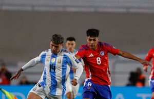 Argentina goleó a Chile 3-0 y se afirma en la cima de la tabla de las Clasificatorias