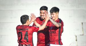Melgar derrotó a Los Chankas por 3-0 en Arequipa y también peleará el Clausura