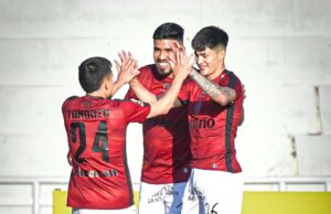 Melgar derrotó a Los Chankas por 3-0 en Arequipa y también peleará el Clausura