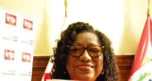 Bartola vuelve a los escenarios y esta vez, sin guitarra ni cajón