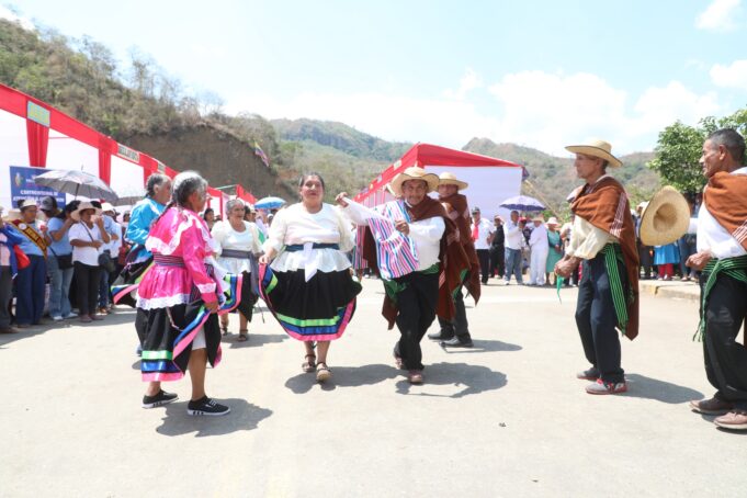 Adultos mayores de Perú y Ecuador fortalecen su identidad cultural en Encuentro Binacional
