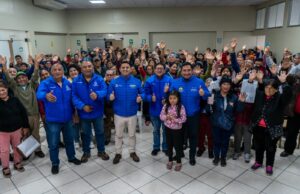 Alcalde Edwards Infante entregó constancias de posesión a más de 100 pobladores de la zona de Villa Señor de los Milagros