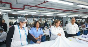 SENATI y el programa «Jóvenes Productivos» impulsan la empleabilidad juvenil con capacitaciones en el sector textil y confecciones