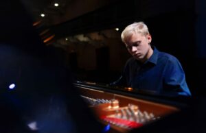 Prodigio de la música Alexander Malofeev vuelve a Lima a pedido del público