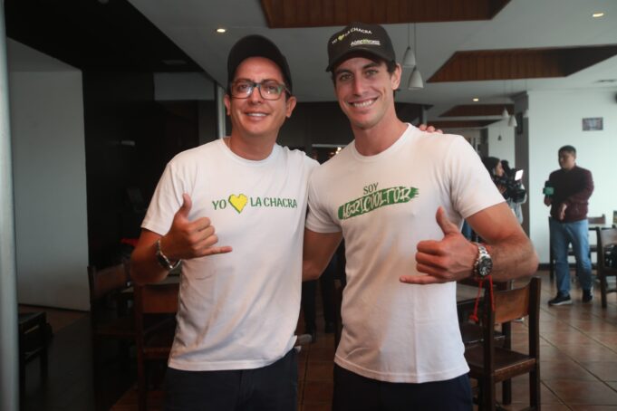 Duilio Vallebuona y Gino Tassara fueron testigos en su ruta por Ancash de una quema de chacra