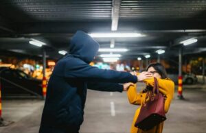 Colegiado condena a 20 años de prisión a sujeto por haber estrangulado a su pareja