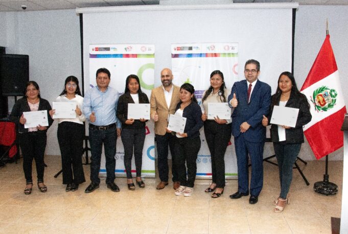 Sineace participa en ceremonia de entrega de certificación de competencias a cuidadoras comunales de “Cuna Más”