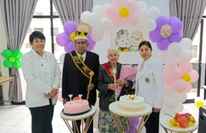 Coronel y técnica en enfermería fueron coronados como Rey y Reyna de la Primavera 2024 en el hospital Geriátrico PNP