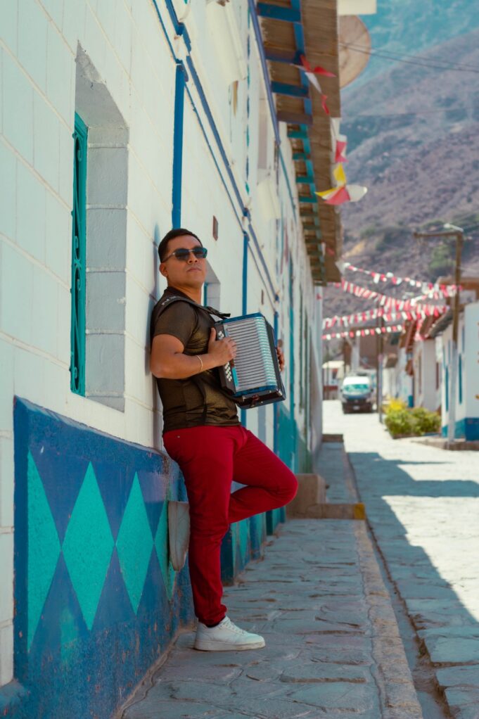 Donnie Yaipén estrenó potente cumbia de su autoría «Te voy a recordar» (VIDEO)