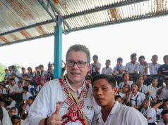 Minedu entrega material educativo a colegio en Urakusa, provincia de Condorcanqui, Amazonas