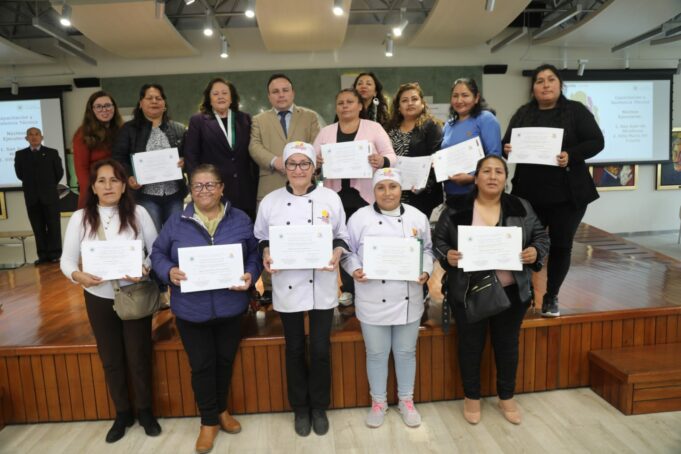 FONCODES: Más de 400 madres de comedores populares de VMT y SJM recibieron capacitación